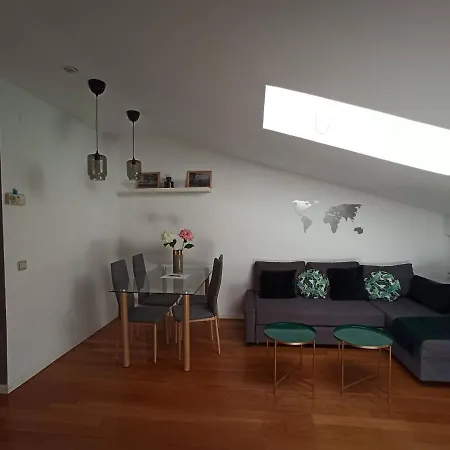 Apartment La Casa De La Flora A 3 Minutos De La Catedral Vut09187